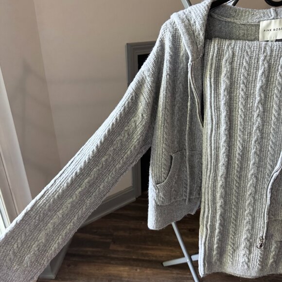 Women's Medium Gray Comfy Set - Picture 3 of 12